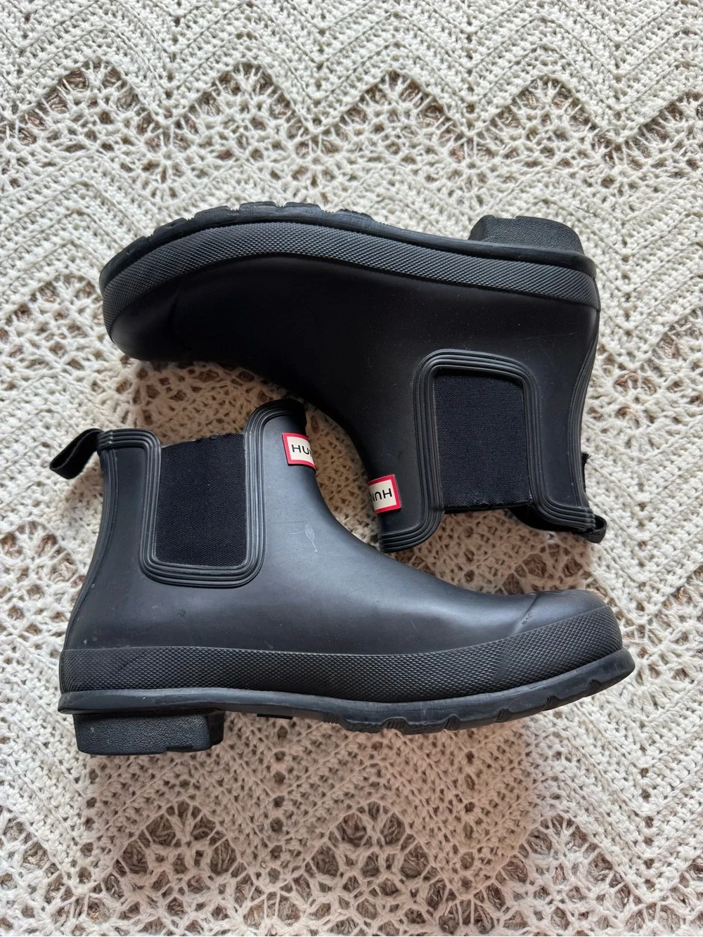 Hunter Matte Black Chelsea Waterproof Rubber Ankle Rain Boots Size 9 Gardening